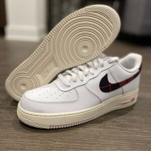 Nike Air Force 1 '07 LV8 sz 12